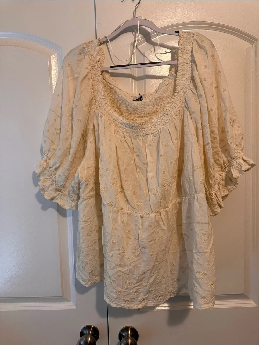 Old Navy Cream Embroidered Peasant Top - Puff Sleeve